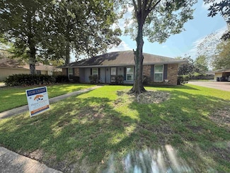 1422 Stoneliegh Dr, Baton Rouge, LA 70808