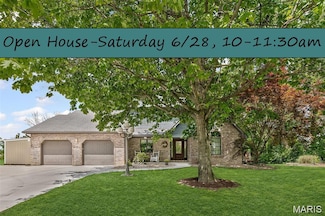 7 Tall Oaks Dr, Troy, IL 62294
