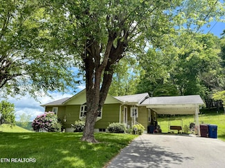 3210 Clouds Rd, New Tazewell, TN 37825