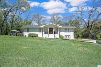 7050 Greenwood Ln, Leeds, AL 35094