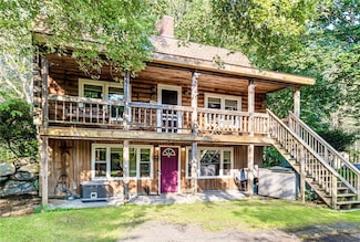 46 Simmons Rd, Little Compton, RI 02837