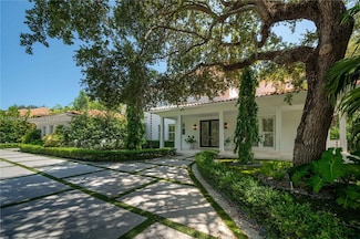 680 Destacada Ave, Miami, FL 33156