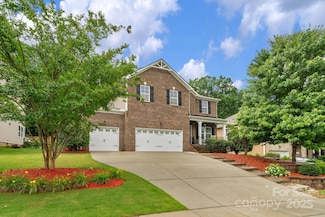 1919 Madeira Cir, Waxhaw, NC 28173