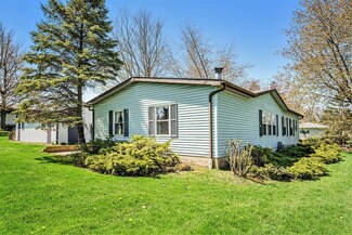 297 Center St, Douglas, MI 49406