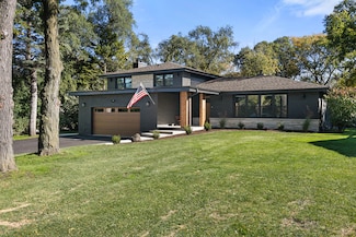 1349 Tinker Way, Glenview, IL 60025