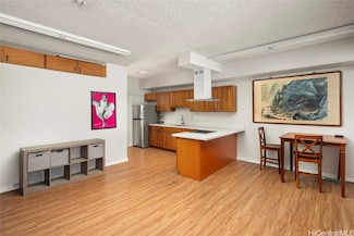 931 University Ave Unit 308, Honolulu, HI 96826
