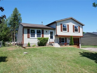 65 Curtisdale Ln, Hamlin, NY 14464