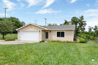 200 William Dr, Ogden, KS 66517