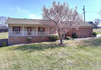 5725 Academy Dr, Morristown, TN 37814