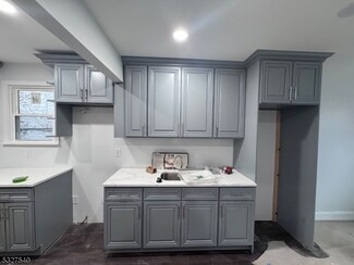 490 Stuyvesant Ave Unit 1F, Irvington, NJ 07111