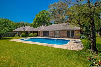 1215 Cambridge Cir, Benton, AR 72019