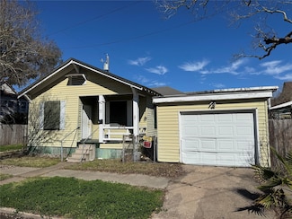 1616 38th St, Galveston, TX 77550