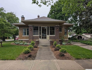 236 7th St NW, Mason City, IA 50401