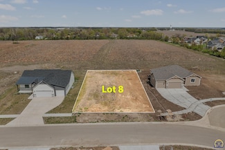 8008 SW 26th Terrace Unit Lot 8, Block B, Topeka, KS 66614