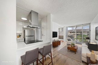 1535 Pensacola St Unit 208, Honolulu, HI 96822