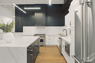 147 Sherman St Unit 201, Cambridge, MA 02140