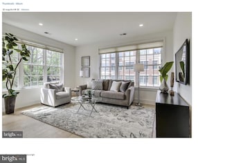 521 N Washington St Unit 201, Alexandria, VA 22314