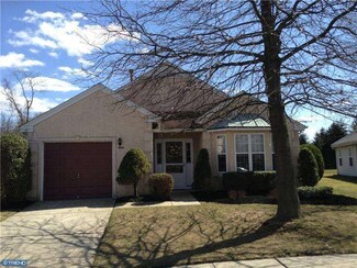 650 Cascade Dr S, Mount Laurel, NJ 08054