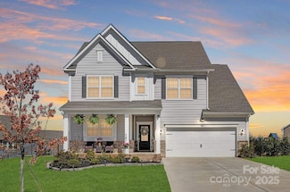 3013 Whipcord Dr, Waxhaw, NC 28173