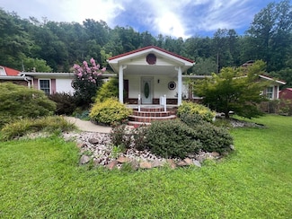 308 Dorton St, Jenkins, KY 41537