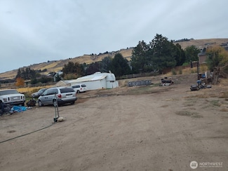 2213 N Baker Ave, East Wenatchee, WA 98802