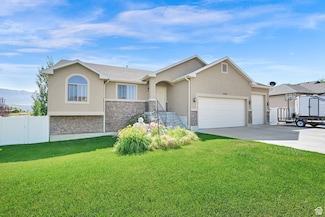 3038 N Whispering Meadow Ln, Plain City, UT 84404