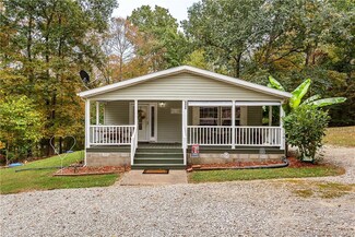 8400 Indian Bluff Rd NE, Georgetown, IN 47122