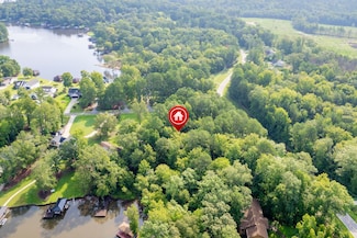 100 Harbour Point NW, Milledgeville, GA 31061