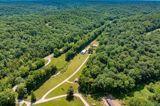115 Pinewood Rd, Linden, TN 37096