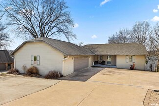 94 Tamarack Ct, Dahinda, IL 61428