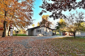 7429 Artesia Beach Rd, Saint Helen, MI 48656