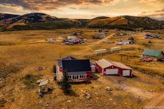 42 Ridge Rd, Centennial, WY 82055