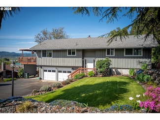 624 Bender St, Myrtle Point, OR 97458