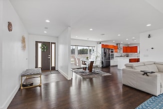 68 Fieldstone Dr, Augusta, ME 04330
