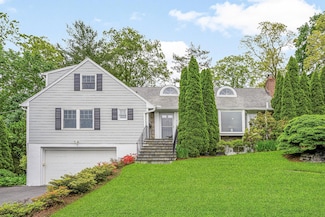 3 Briar Close Rd, Larchmont, NY 10538