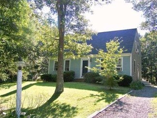 3 Racoon Ln, Forestdale, MA 02644