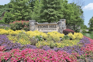 10 Bromley Ct, Syosset, NY 11791