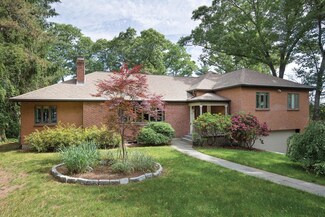 11 Nod Hill Rd, Newton Highlands, MA 02461