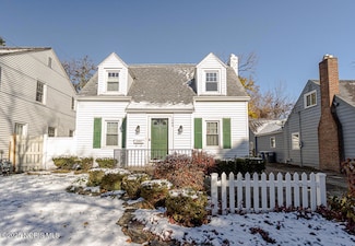 1308 Crestwood Rd, Toledo, OH 43612