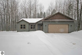 1607 Round Lake Rd, Interlochen, MI 49643