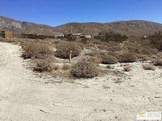 3 Sapphire 2282 St, White Water, CA 92282