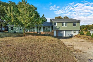 110 W 1st St, Hoyt, KS 66440