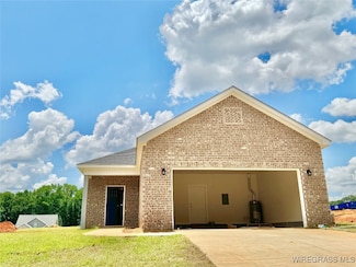 106 Neenan Dr, Enterprise, AL 36330