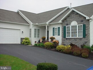 2200 Bayberry Ct Unit 6, York, PA 17403