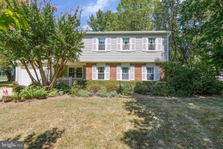 2126 Duchy Ct, Waldorf, MD 20602