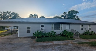 107 NE 2nd St, Swifton, AR 72471