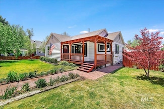313 N Birch St, Shoshone, ID 83352