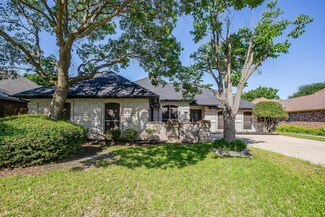 10187 Sunridge Dr, Benbrook, TX 76126