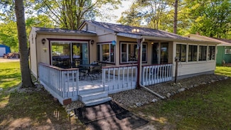 524 Hilo Rd, Gladwin, MI 48624