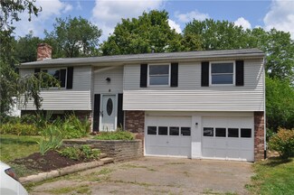 3371 Maple Dr, South Park, PA 15129